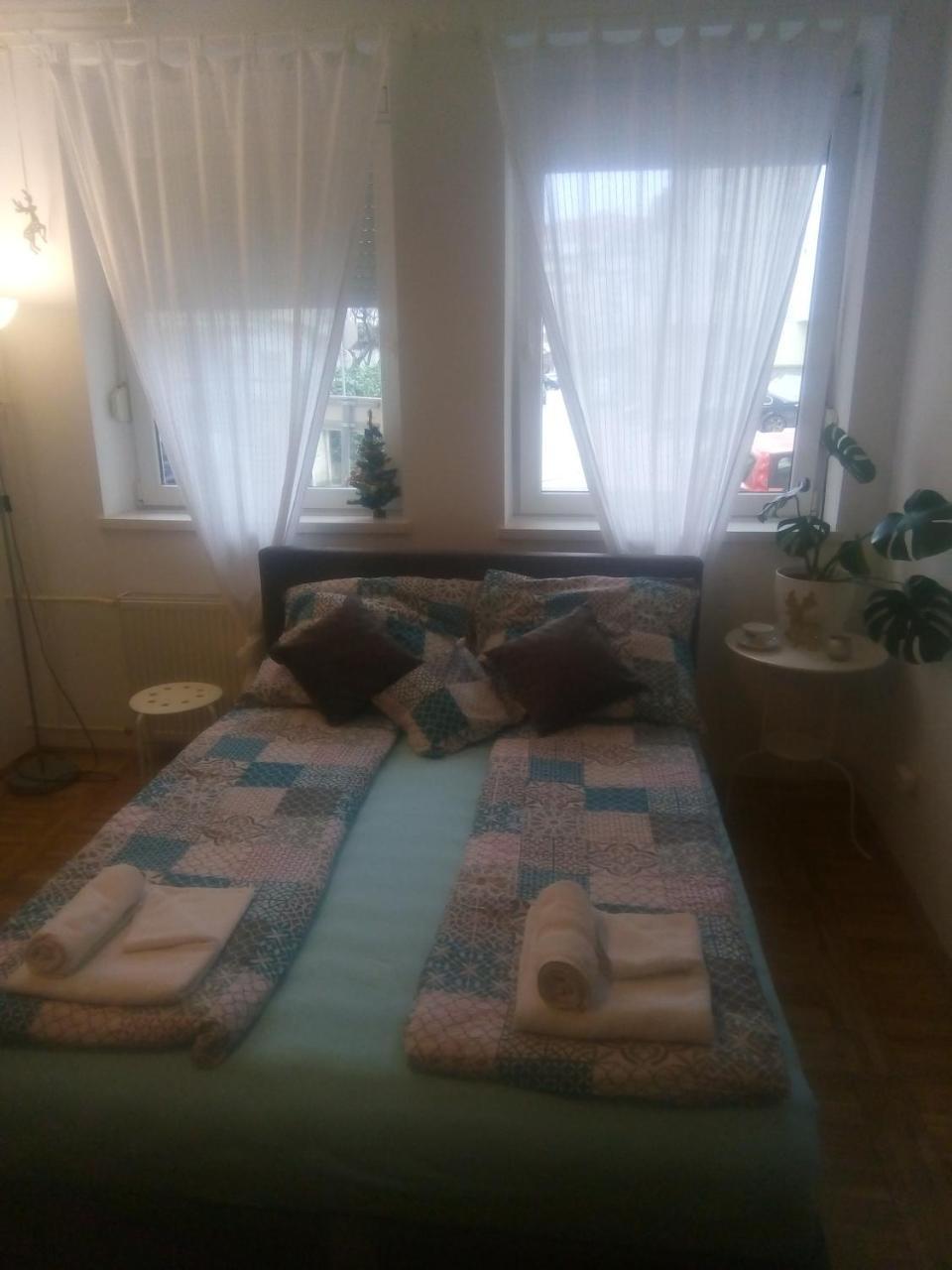 Ivana Center Novi Sad Esterno foto