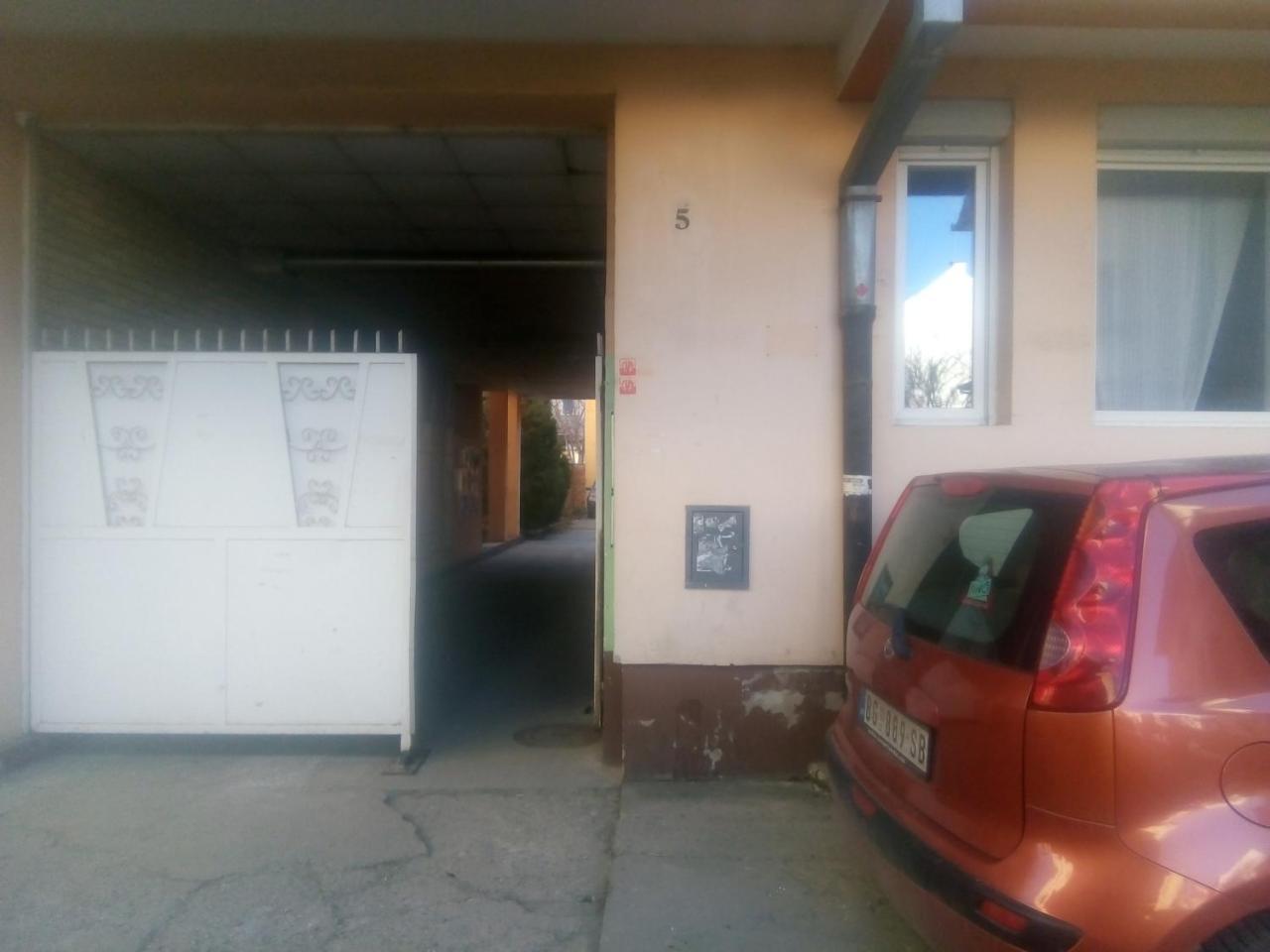 Ivana Center Novi Sad Esterno foto