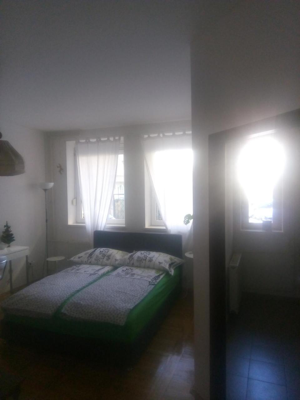 Ivana Center Novi Sad Esterno foto